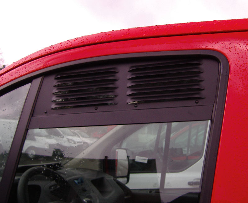 Cabina di guida Griglie di ventilazione: Ventilazione per le porte della cabina 461571