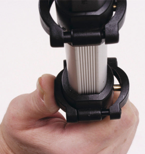 Asta di supporto in alluminio telescopica con pulsante di bloccaggio 903682