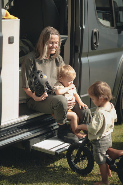 Scala Thule Slide-Out Step G2 per Fiat Ducato, Citroen Jumper, Peugeot Boxer Euro 6D M912145